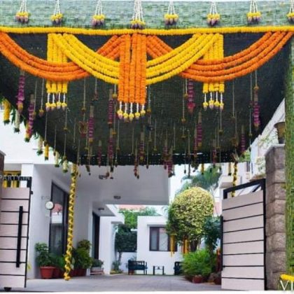 house waarming decarion